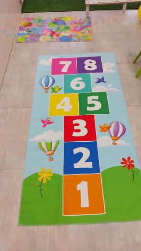 عکس گالری هنری کودک رنگ های بی انتها