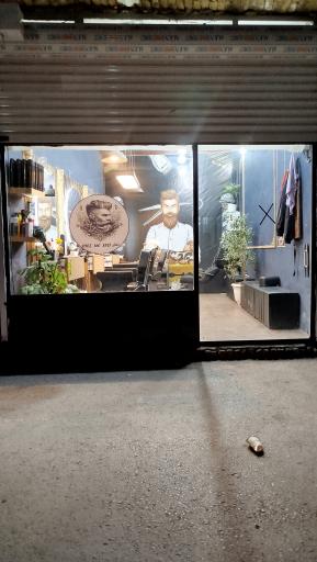 عکس پیرایش ریش و قیچی 