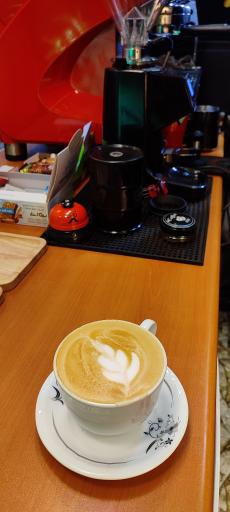 عکس کافه سایه