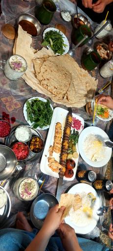 عکس سفره خانه سنتی بوعلی بزباش