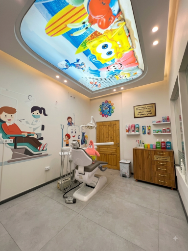 عکس کلینیک دندانپزشکی شیشه چی