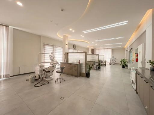 عکس کلینیک دندانپزشکی شیشه چی
