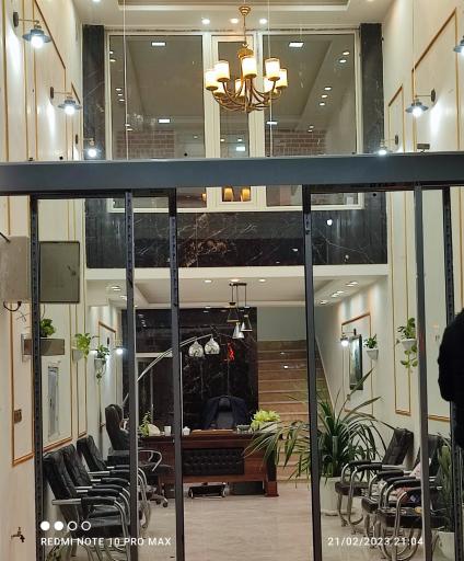 عکس دفتر فنی و مهندسی و مسکن سناتور