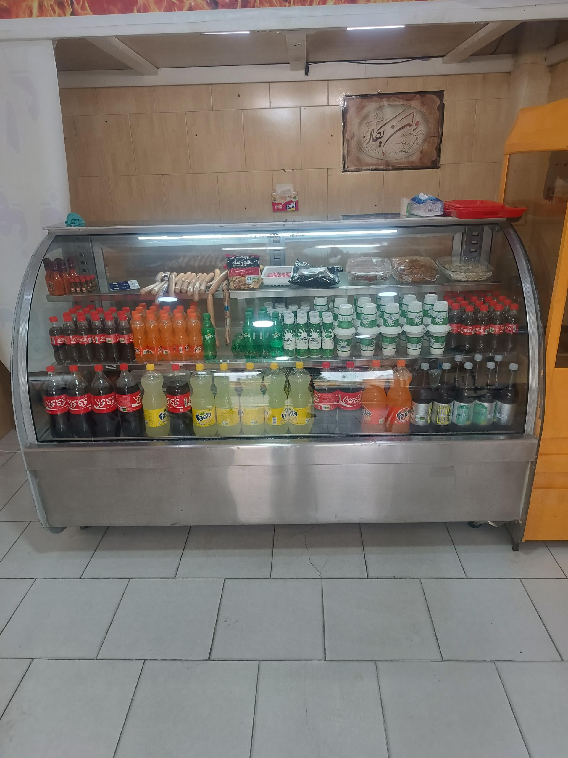 عکس اغذیه عمو کاظم شعبه2