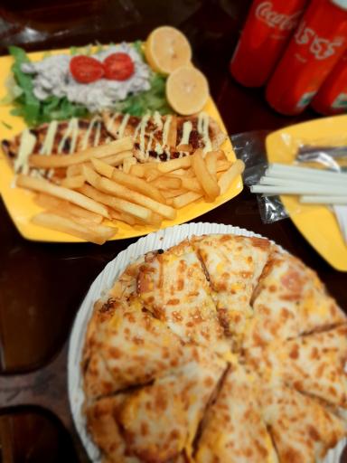 عکس پیتزا گشنیز