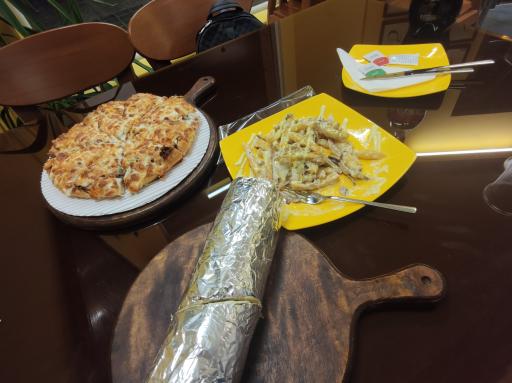 عکس پیتزا گشنیز