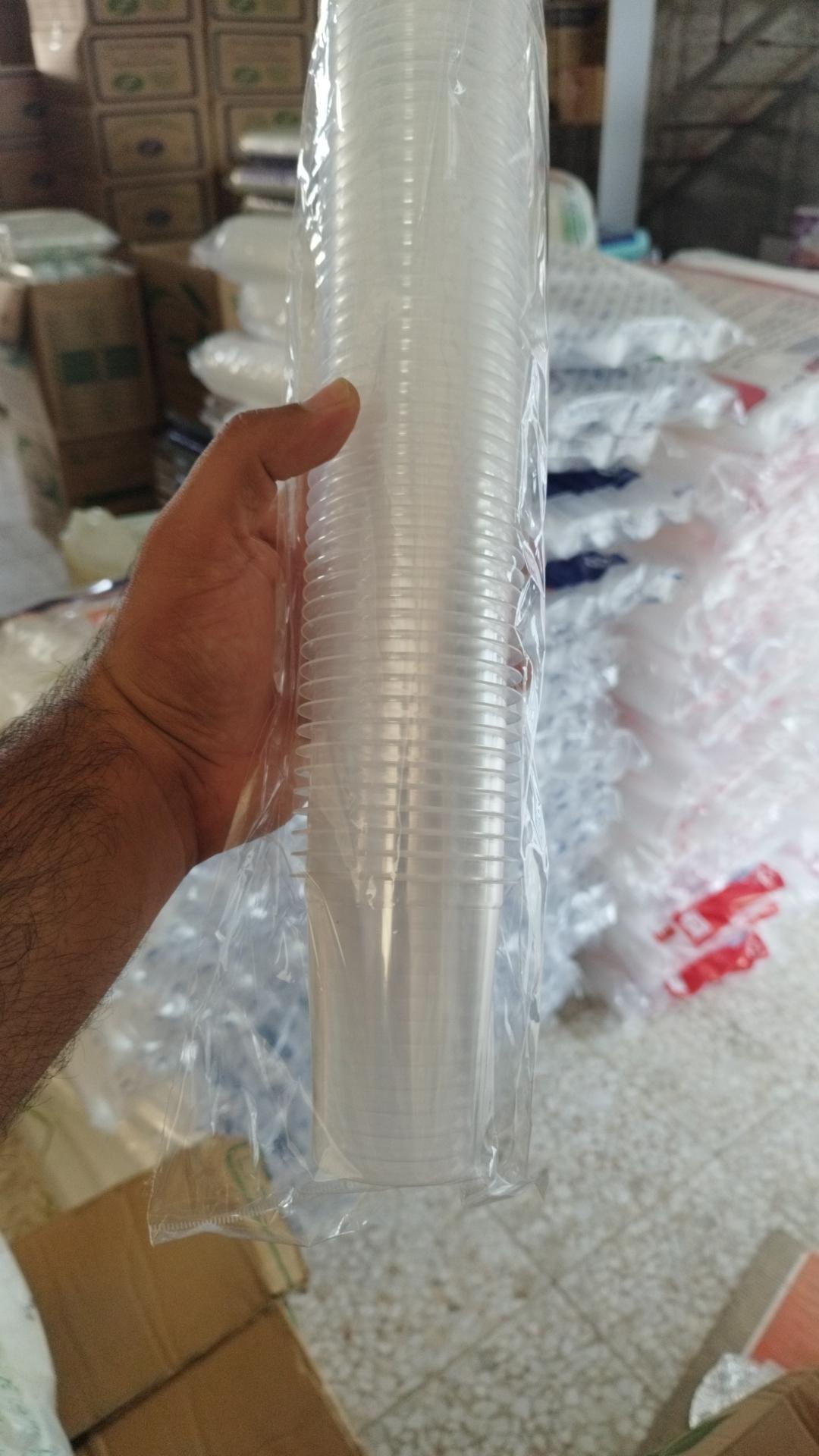 عکس عمده فروشی و پخش ظروف یکبار مصرف ثامن