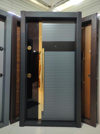 عکس درب ضدسرقت و چوبی اَژدرب 