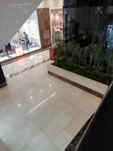 عکس مجتمع تجاری رویال پارس