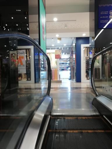 عکس مجتمع تجاری رویال پارس