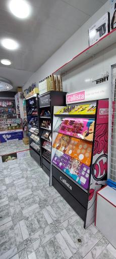 عکس آرایشی و بهداشتی رژ قرمز