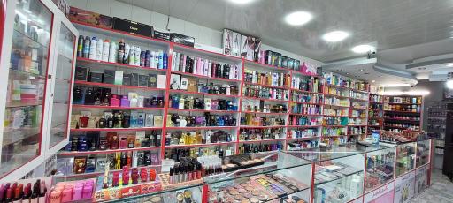 عکس آرایشی و بهداشتی رژ قرمز