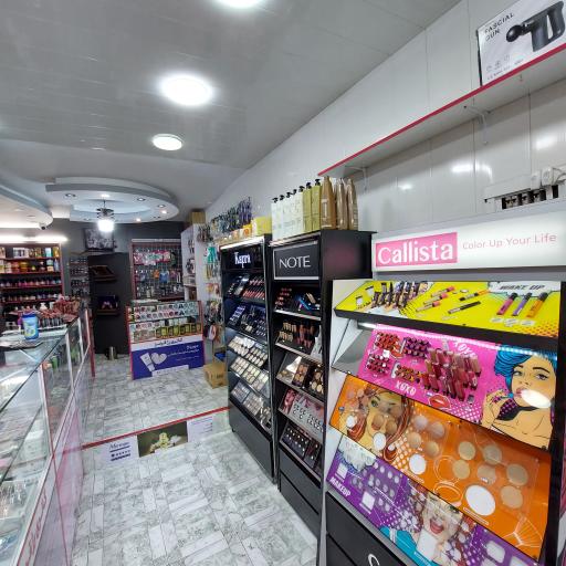 عکس آرایشی و بهداشتی رژ قرمز