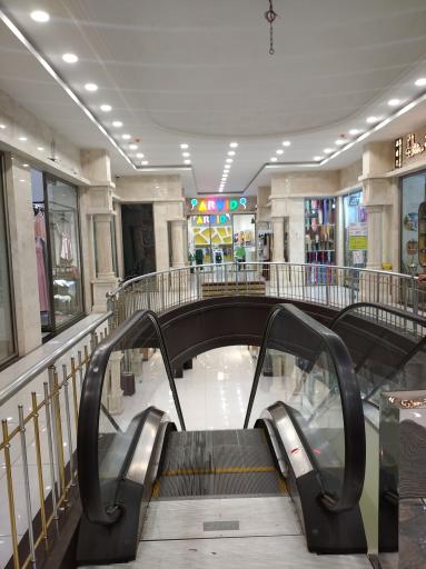 عکس مرکز خرید اکسین