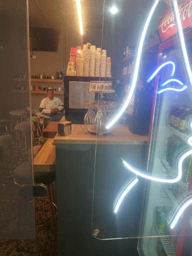 عکس کافه لاوندر