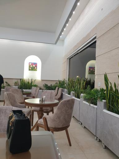 عکس کافه رستوران لونیکا 