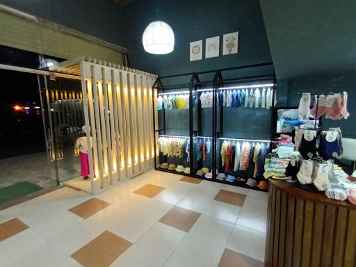 عکس فروشگاه بیبی آیلند