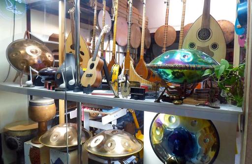 عکس فروشگاه موسیقی کرشمه مشهد