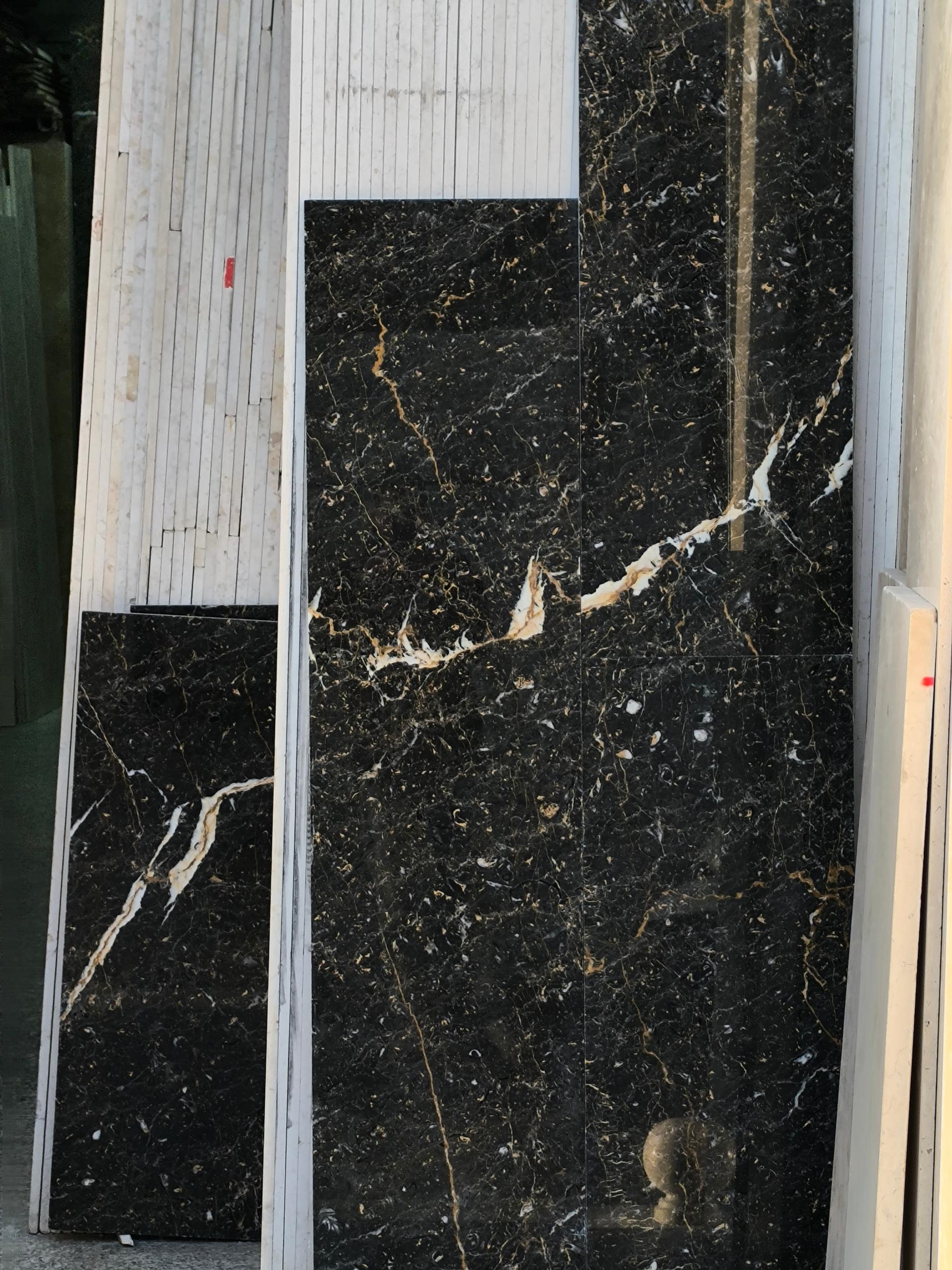 عکس سنگ آزاده 