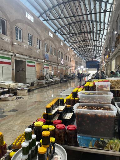 عکس بازار بزرگ ماهی فروشان بندر انزلی