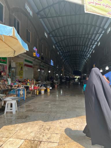 عکس بازار بزرگ ماهی فروشان بندر انزلی