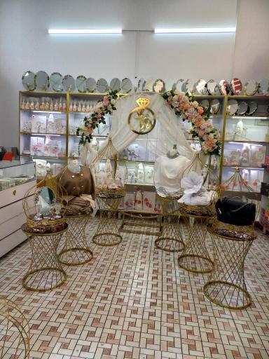 عکس فروشگاه بله برون فرخنده