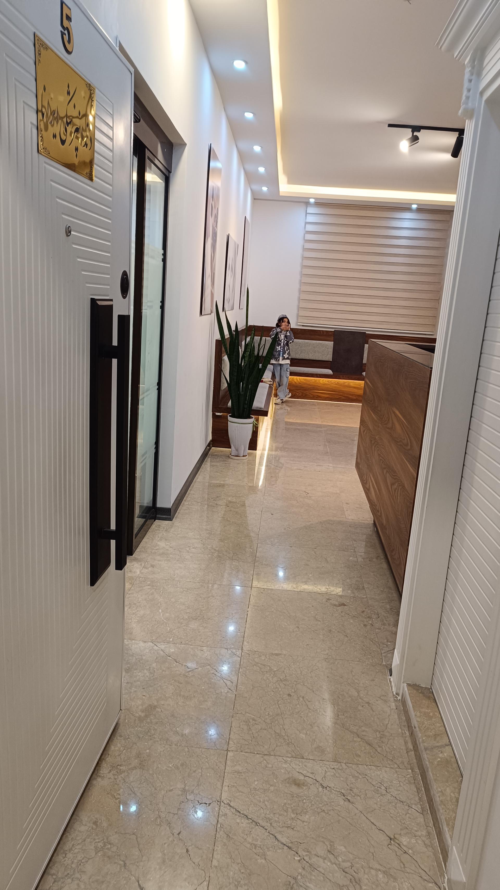 عکس کلینیک دندانپزشکی ایرانا