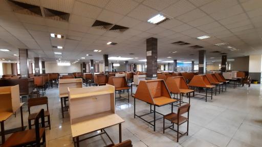 عکس دانشگاه فنی و مهندسی باهنر شیراز