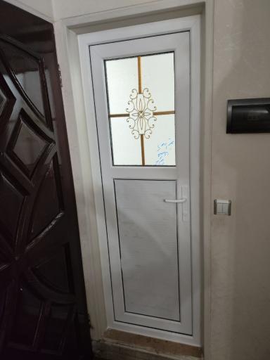 عکس درب و پنجره دوجداره سلامت