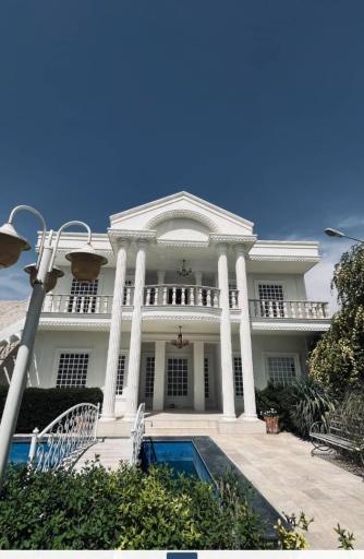 آتلیه عکس چشمان آبی