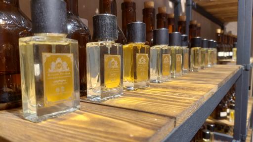 عکس عطر آلوارز