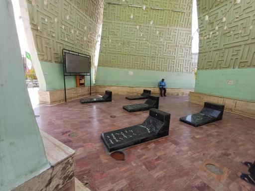 عکس بوستان شهدای گمنام (گلریز)