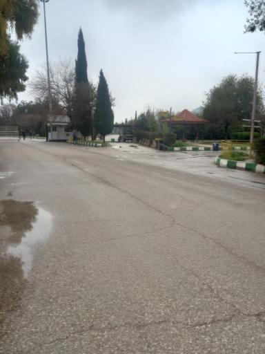 عکس دانشگاه فنی و مهندسی باهنر شیراز