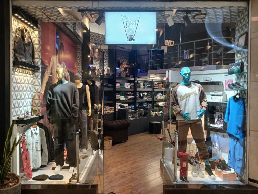 عکس پوشاک آنتن| Anten Clothing