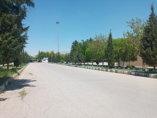 عکس دانشگاه فنی و مهندسی باهنر شیراز