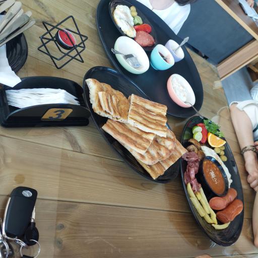 عکس کافه رستوران پونه