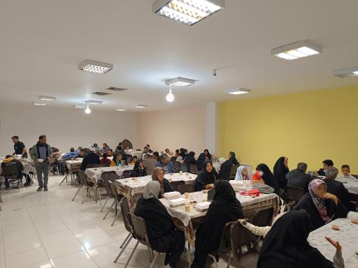 عکس سالن غذاخوری و سلف