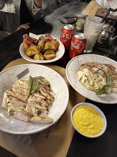 عکس کافه راموز