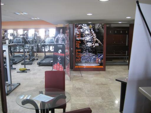 عکس مجتمع تجاری ورزشی نام آوران