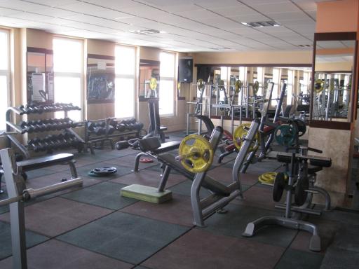 عکس مجتمع تجاری ورزشی نام آوران