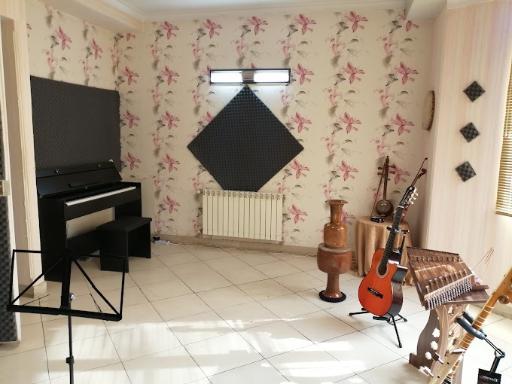 عکس آموزشگاه موسیقی همایونفال