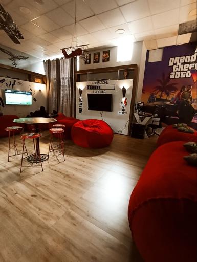 عکس گیم سنتر لول آپ