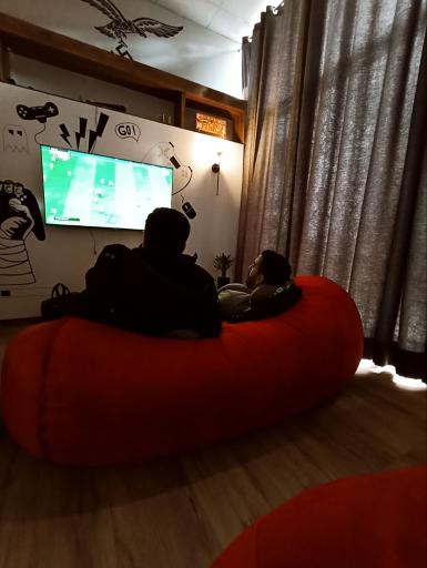 عکس گیم سنتر لول آپ