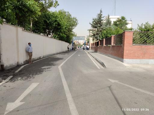 عکس پارکینگ عمومی ستاد ترخیص خودرو