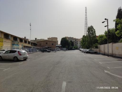 عکس پارکینگ عمومی ستاد ترخیص خودرو