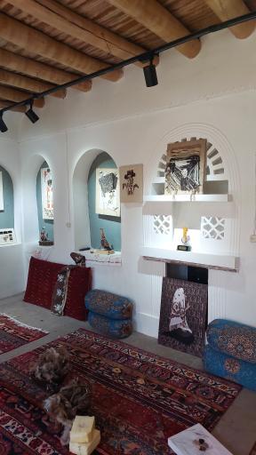 عکس موزه فرش خود رنگ سنگسر