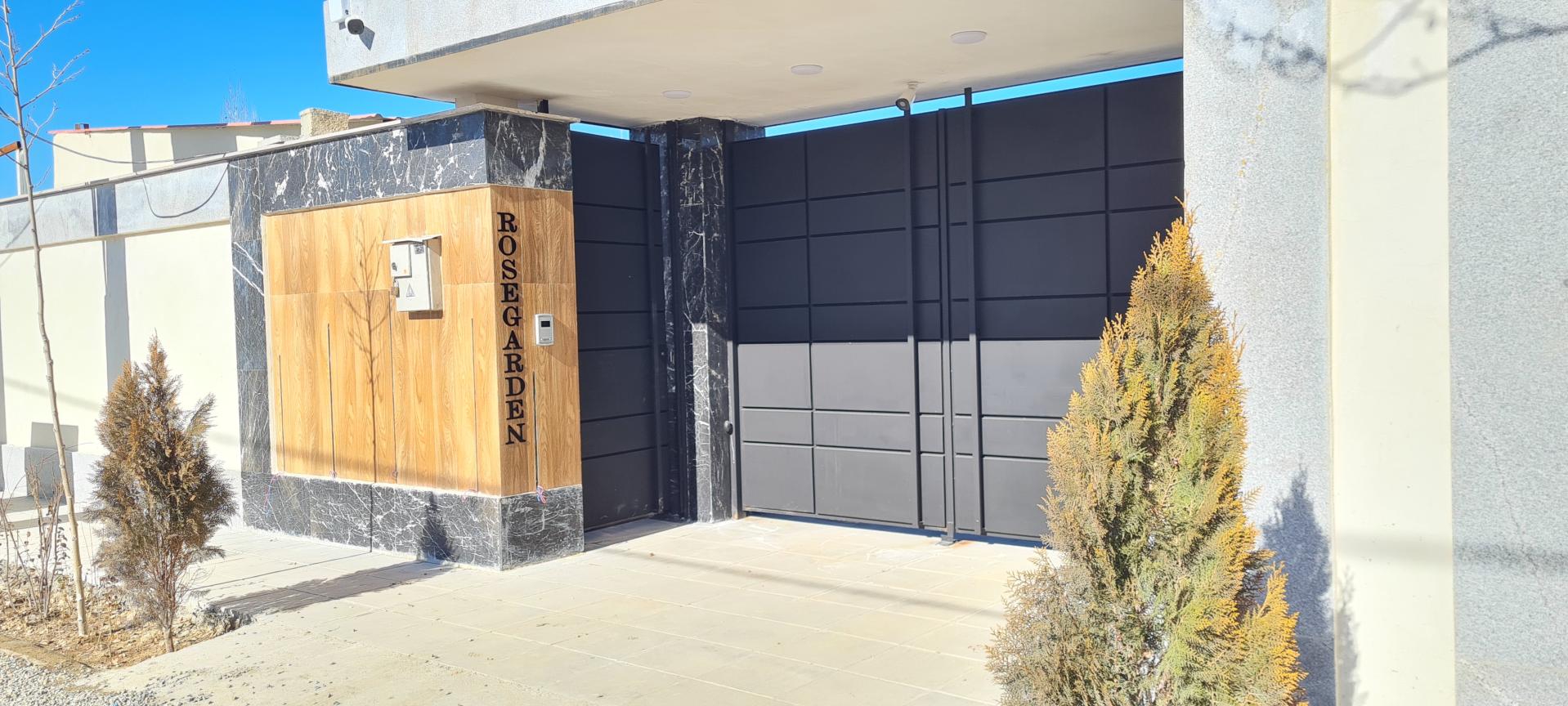 عکس باغ ویلا رز