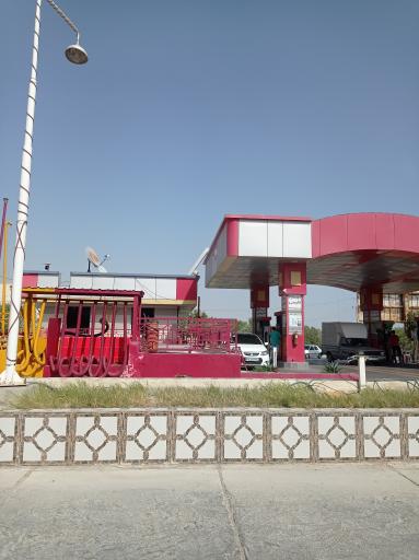عکس پمپ بنزین نور عسلویه