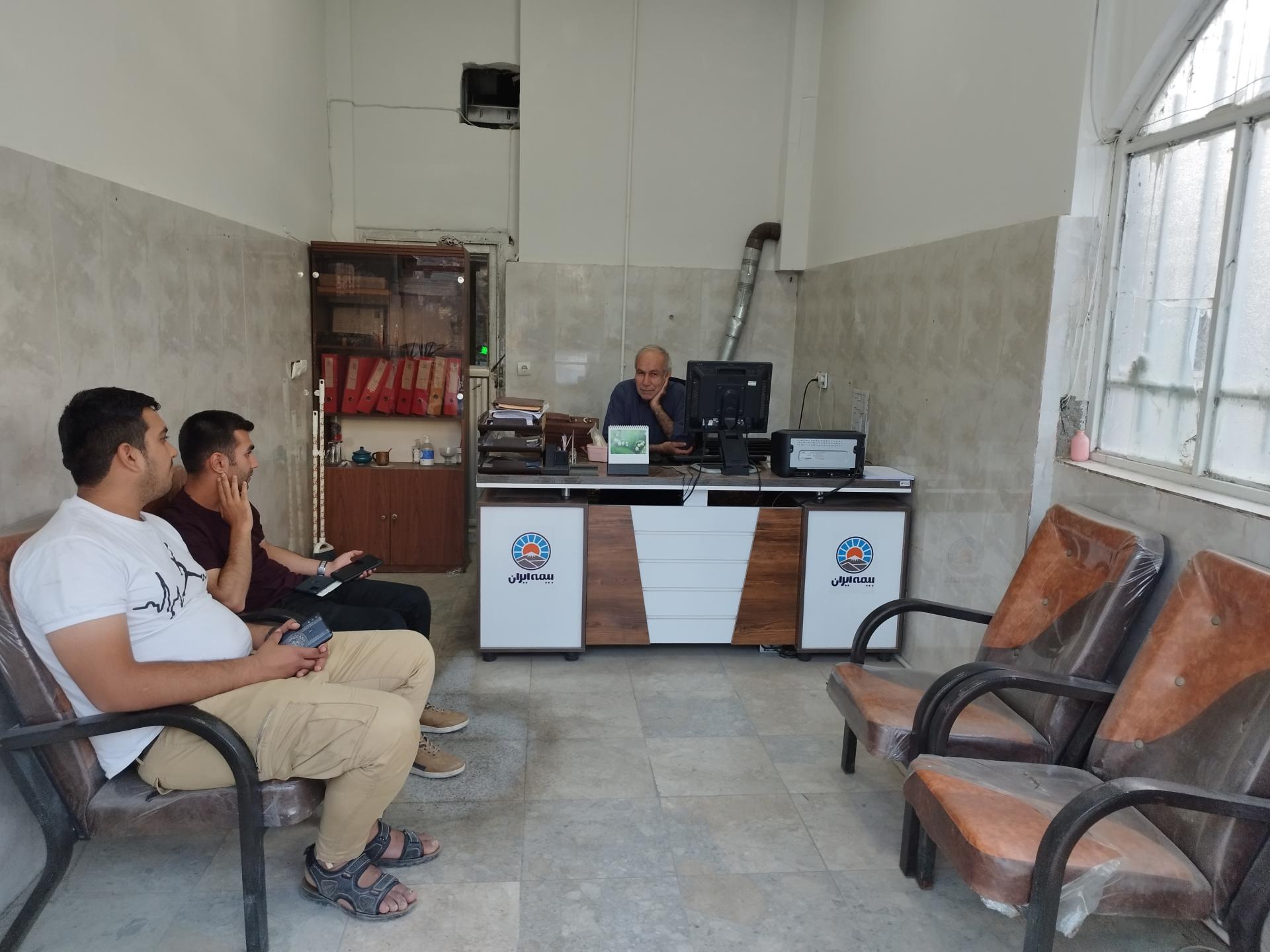 عکس بیمه ایران شکوری شعبه شهرک امام هادی