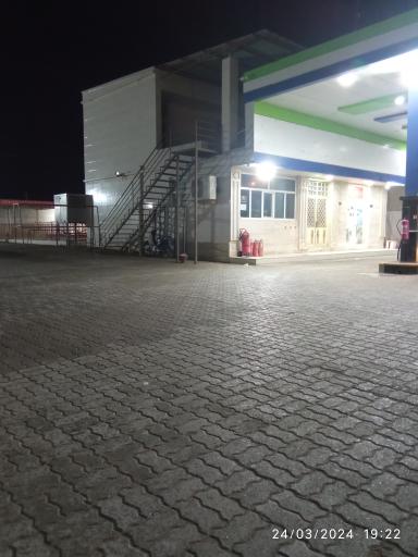 عکس پمپ بنزین حیدری